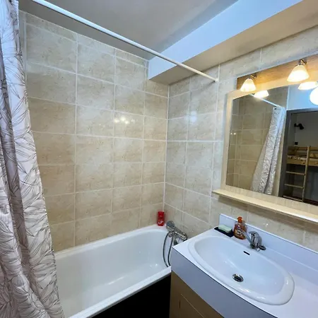 Апартаменты Glaciers - Location: Pour 4 Personnes Avec Balcon Sud Ouest Dans Un Quartier Jeune Et Anime Mae-9085