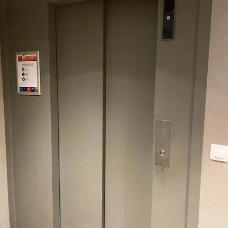 Apartament Glaciers - Location: Pour 4 Personnes Avec Balcon Sud Ouest Dans Un Quartier Jeune Et Anime Mae-9085 Val Thorens
